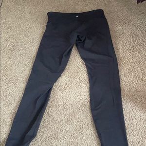 Lulu Lemon size 8 wunder unders